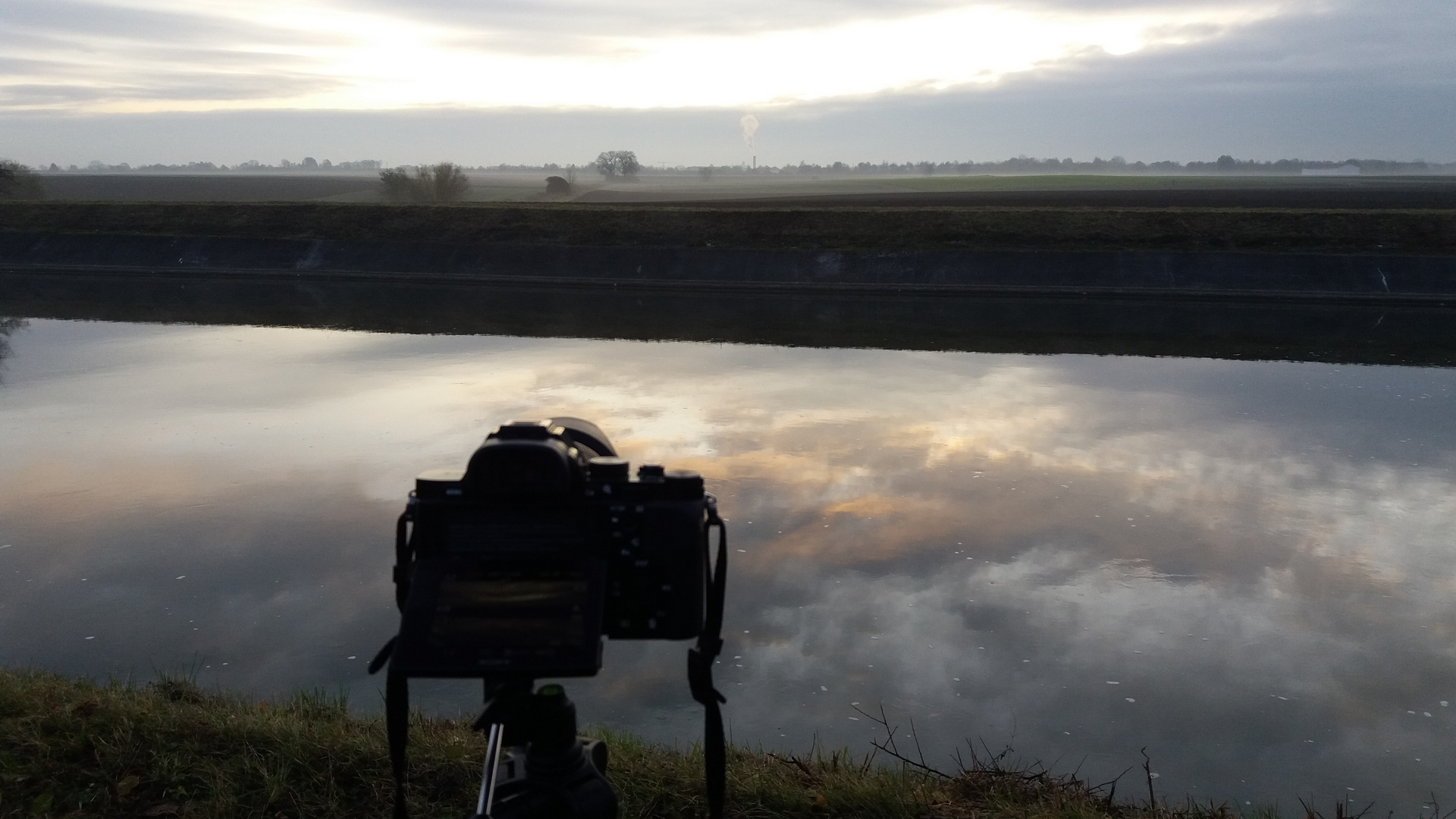 Spiegelbild - Bild (warten auf den Sonnenaufgang)