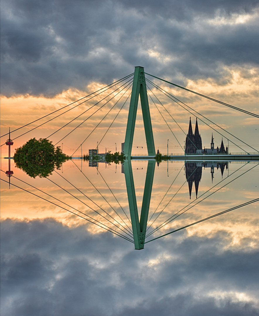 Spiegelbild Köln