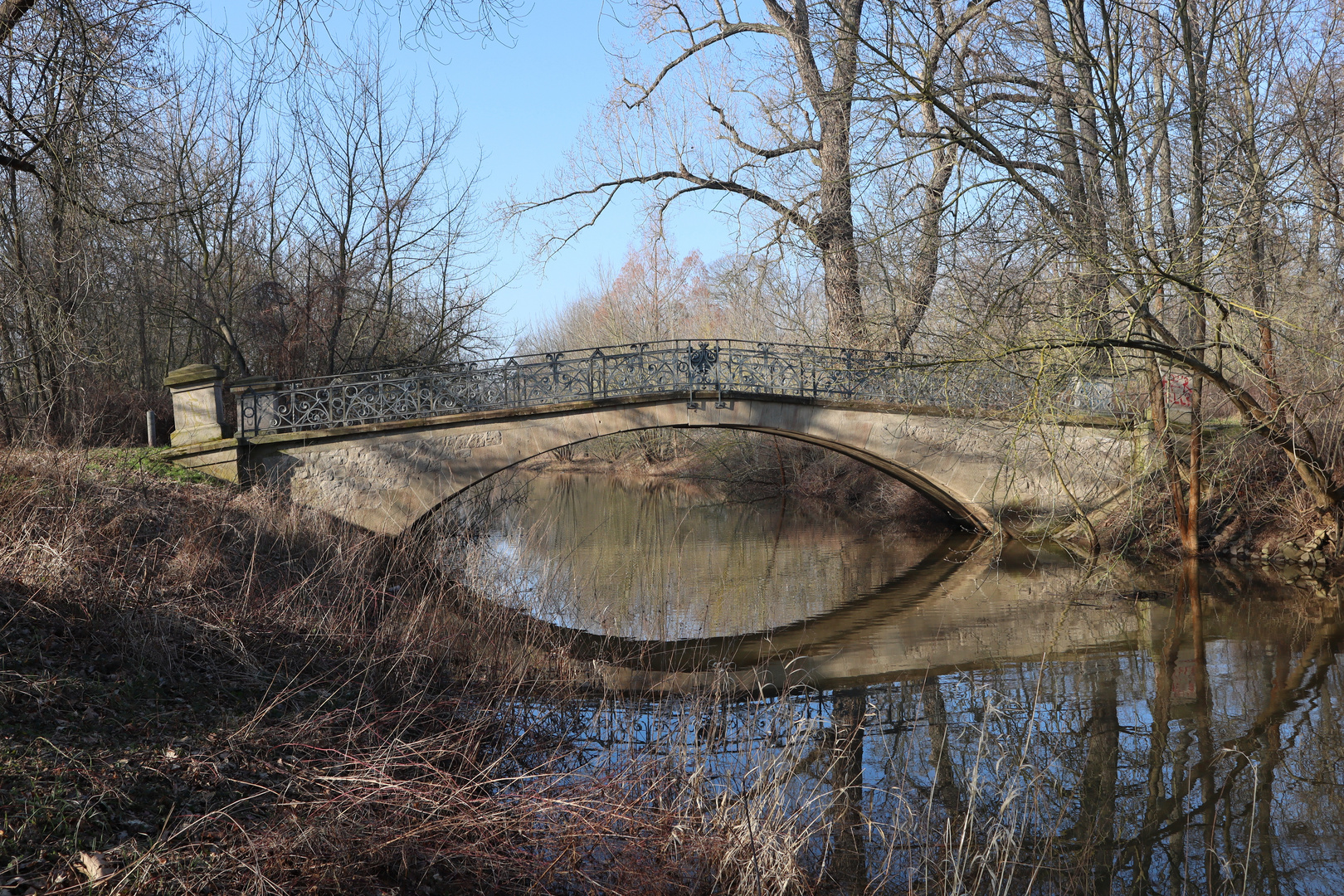 Spiegelbrücke