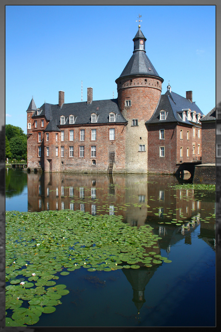 Spiegeldienstag: Wasserschloss Anholt