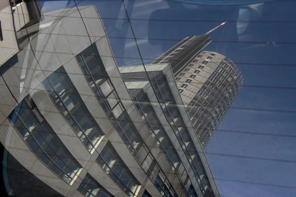 Spiegelei in Heck-Fenster