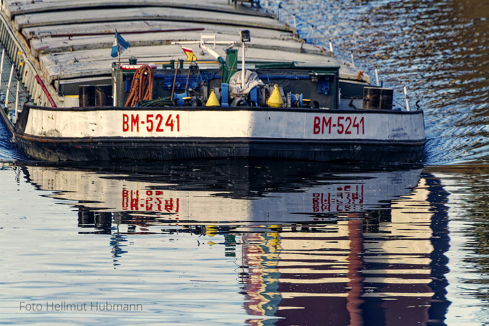 SPIEGELEI MIT ZAHLEN AUF DEM JACOBSWEG