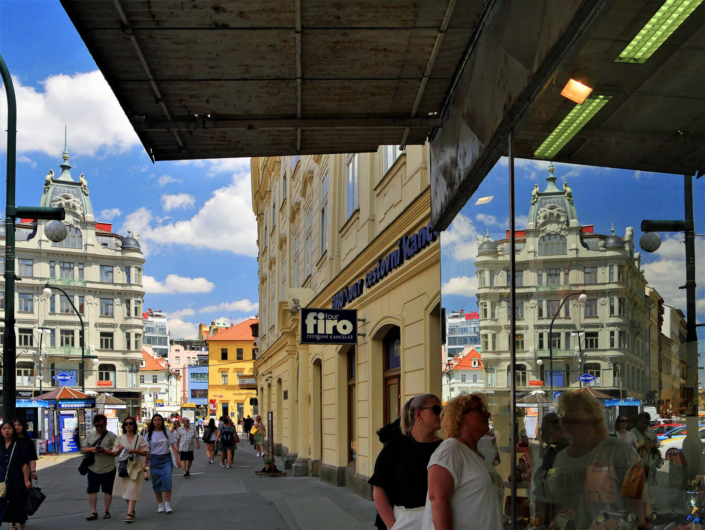 " Spiegeleien in Prag "