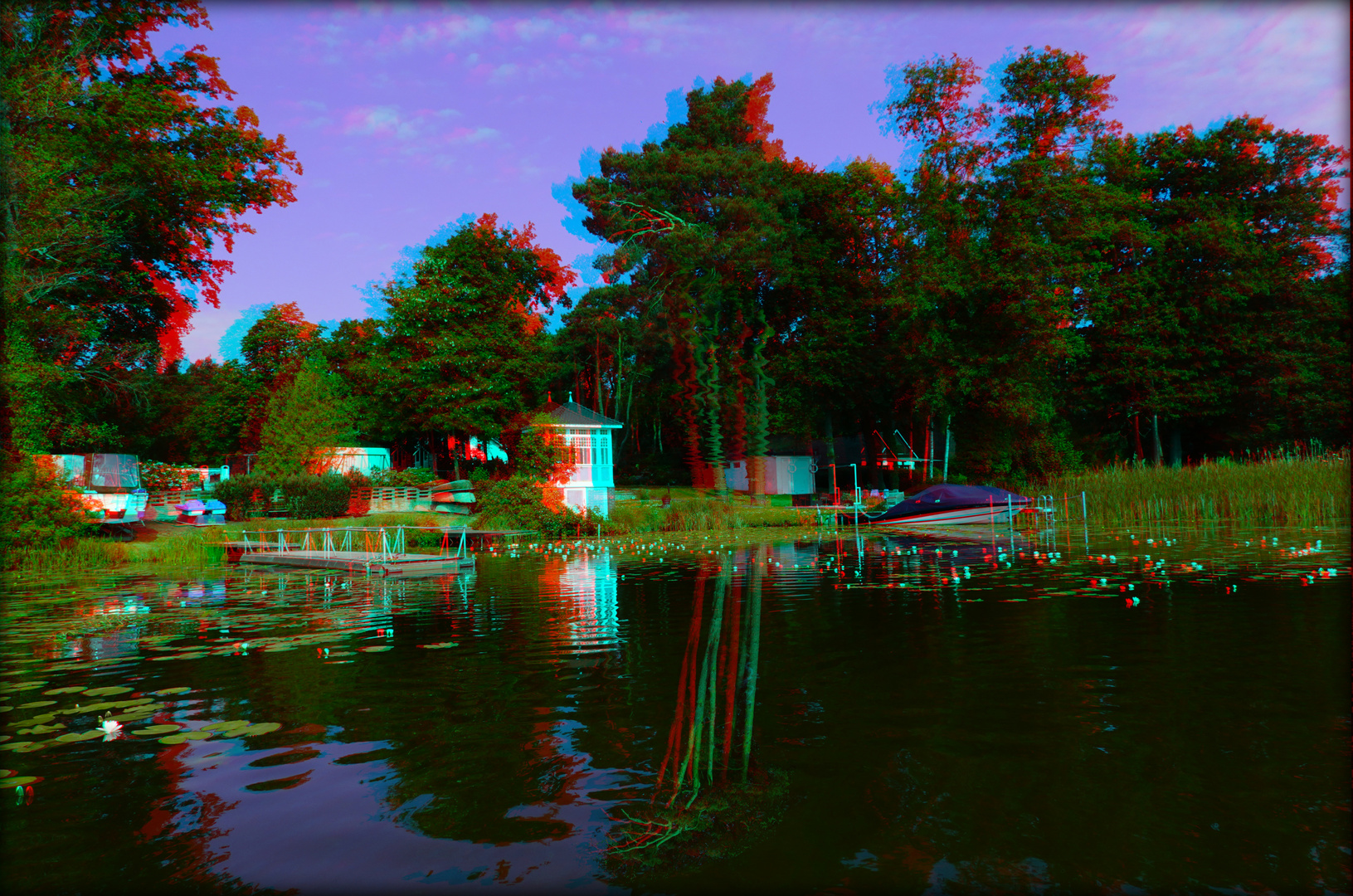 Spiegelglatter See bei Groß Köris (3D-Ana -spiegelverkehrt)