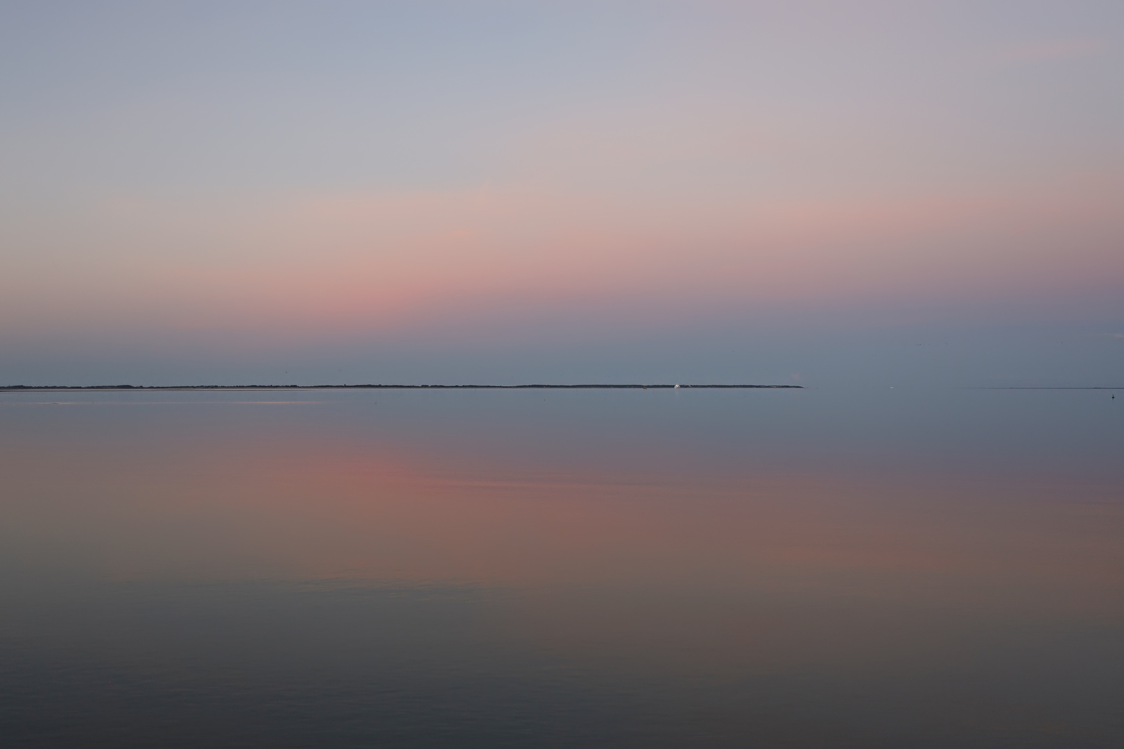 spiegelglattes Wattenmeer