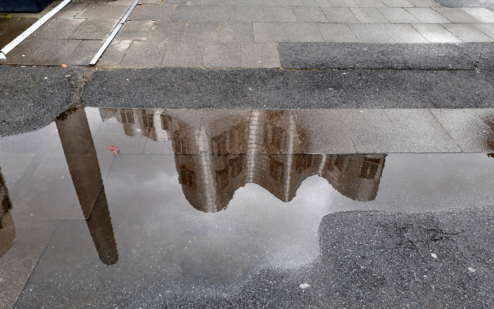 Spiegelgrüße aus Düsseldorf