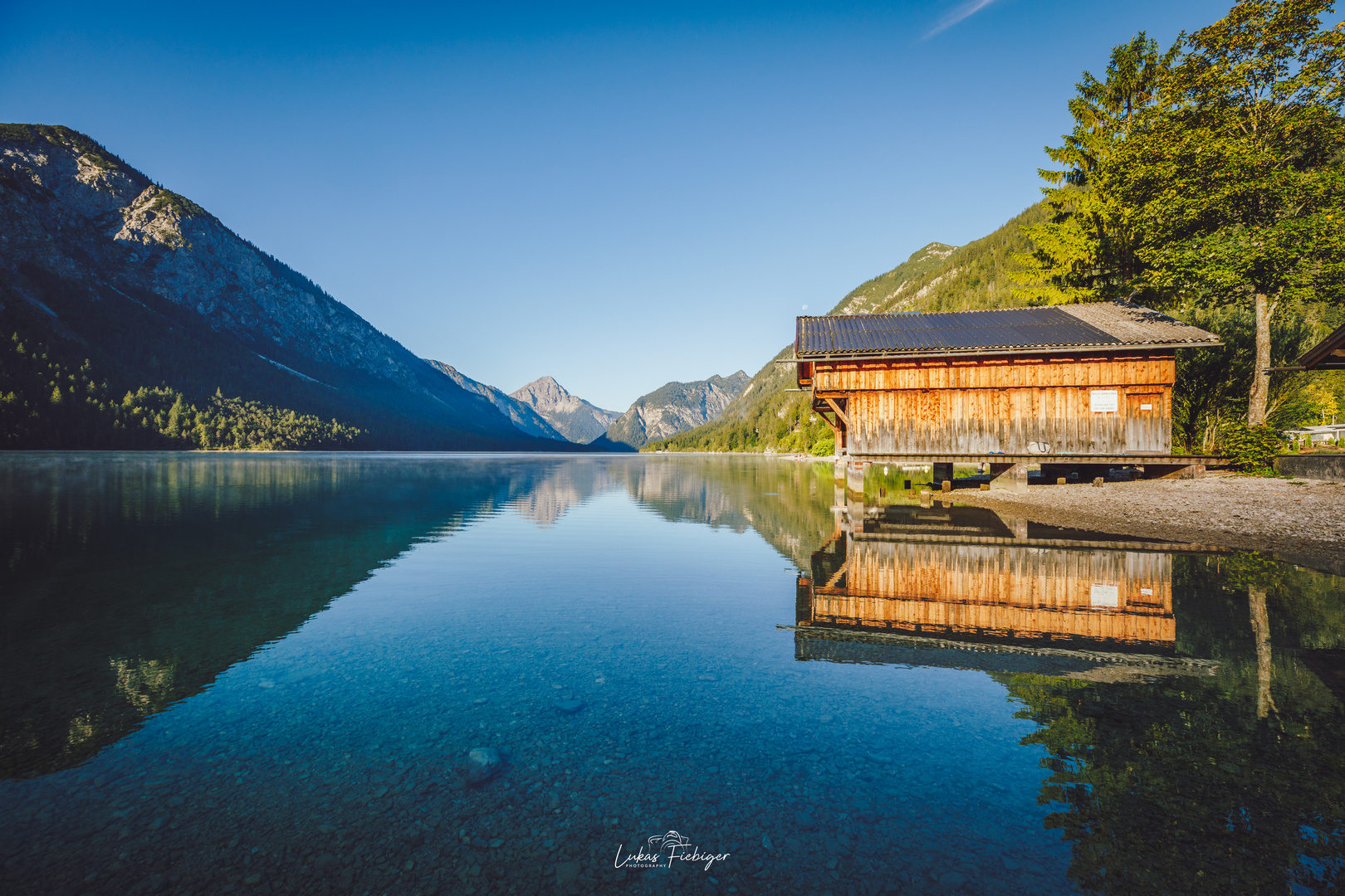 Spiegelnder Plansee