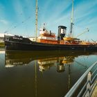 Spiegeltag am Alten Hafen vor dem Schifffahrtsmuseum