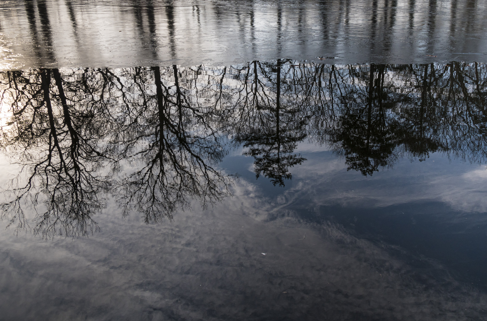 Spiegeltag - halb vereist