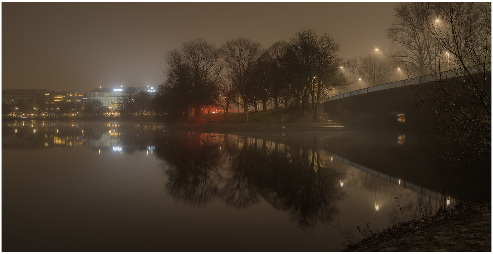 "Spiegeltag" KW1/22: Hotel Atlantic und die "Unter-der-Brücke"-Schläfer