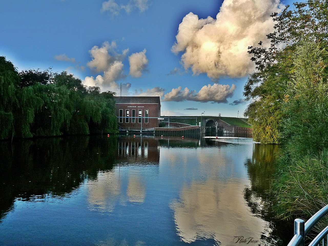 Spiegeltag ...Schöpfwerk in Greetsiel