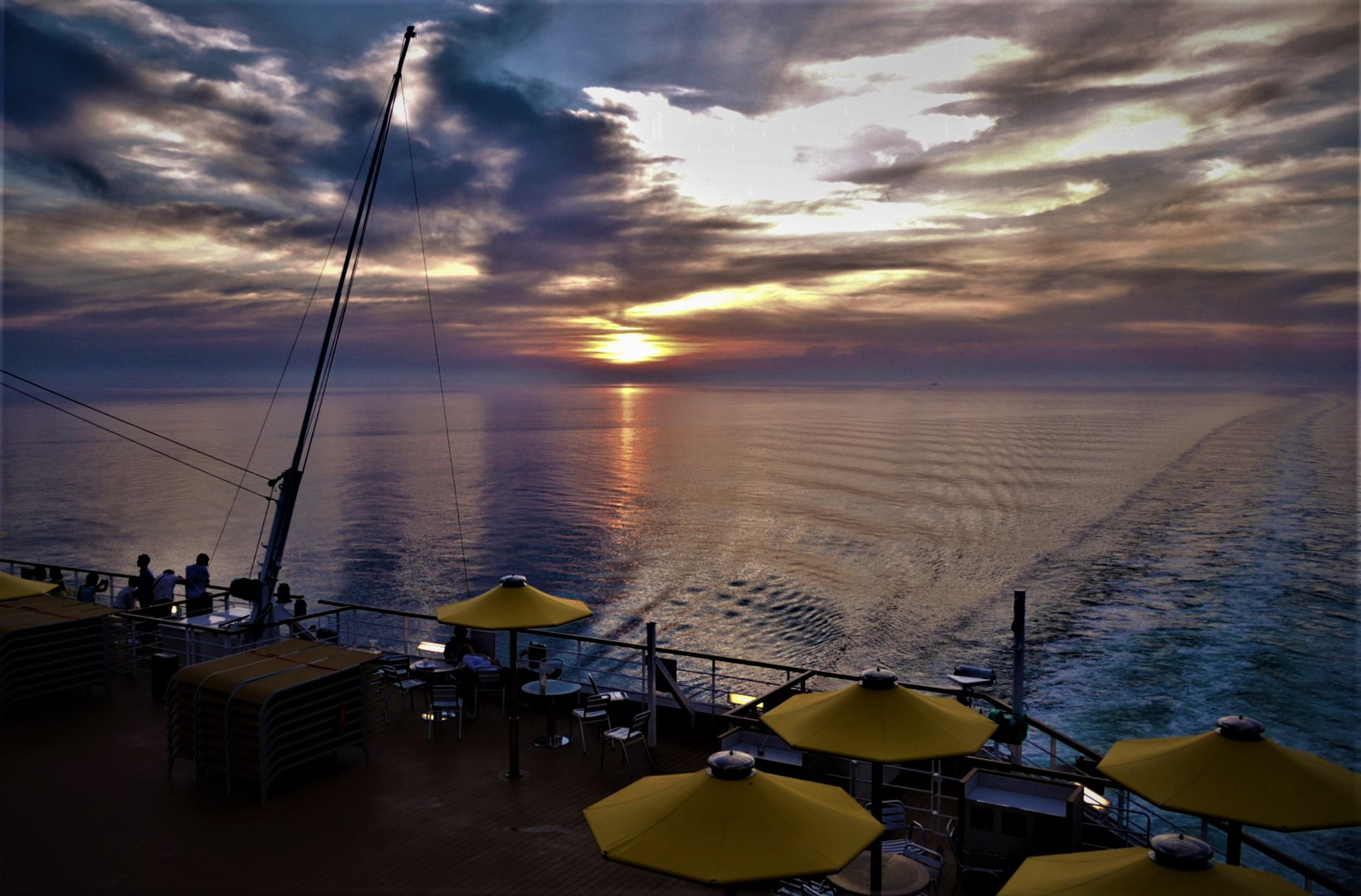 Spiegeltag - Sonnenuntergang in der Adria