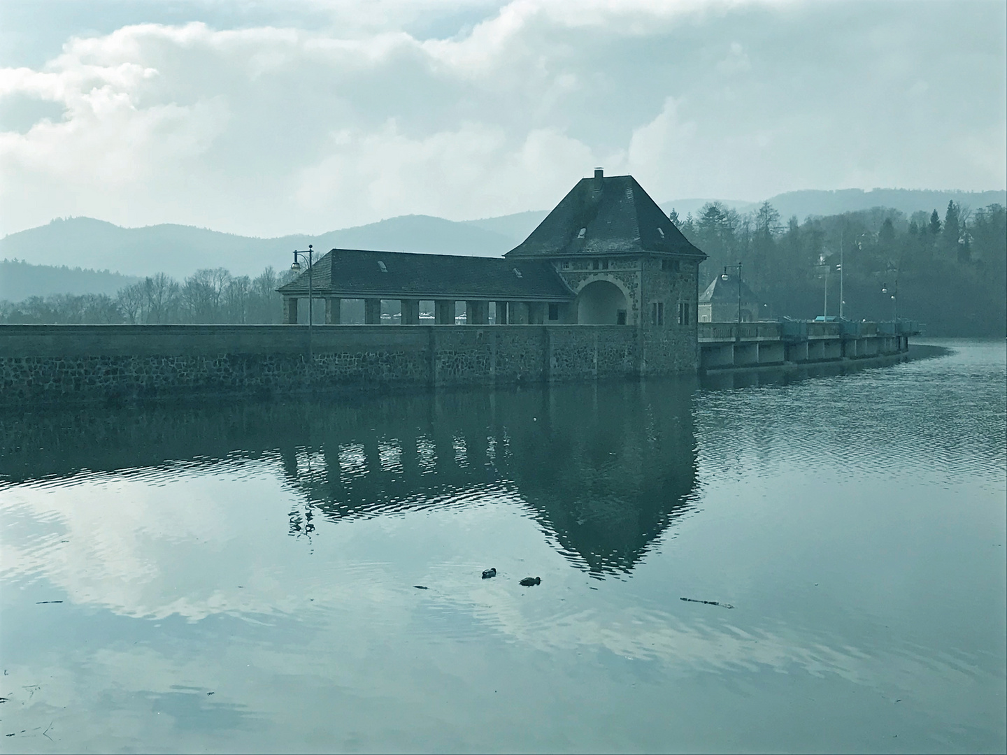 Spiegeltag- Staumauer vom Edersee