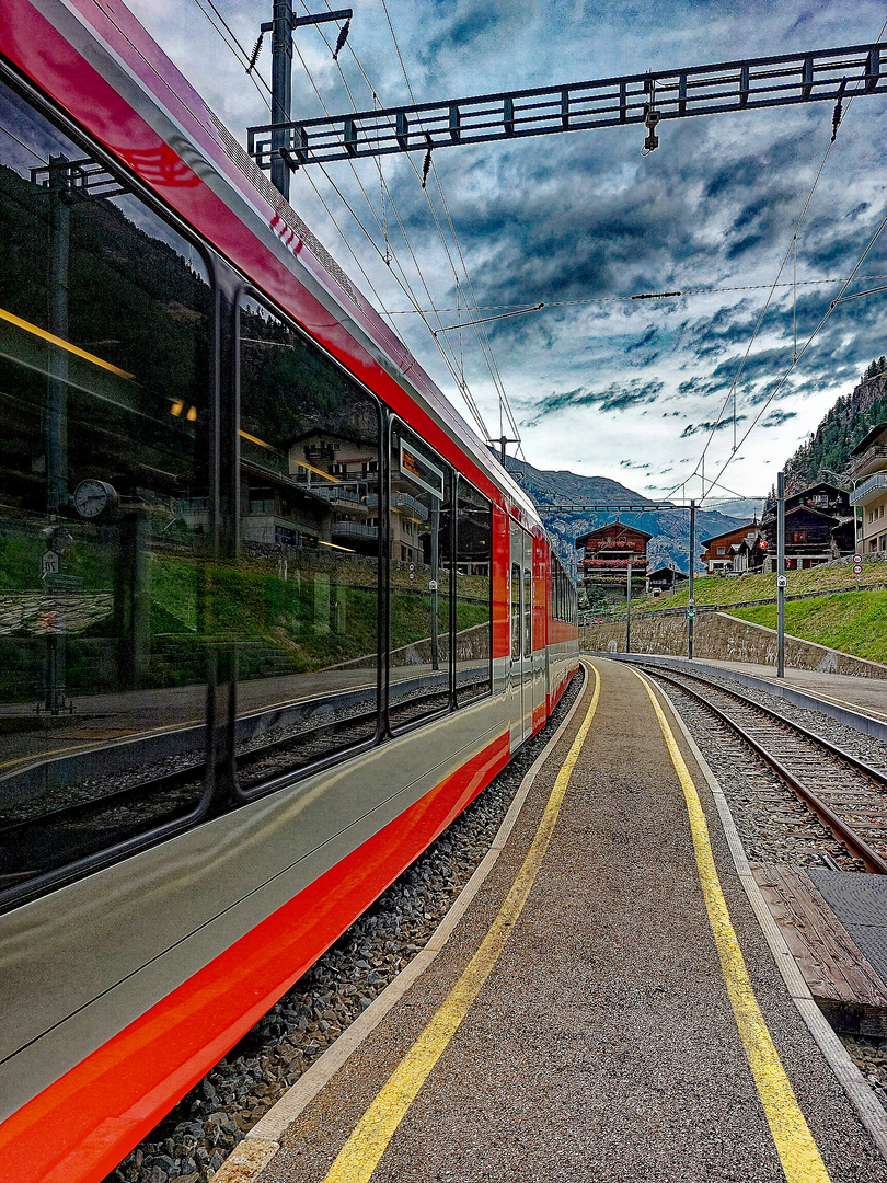 Spiegeltag: Zug nach Zermatt