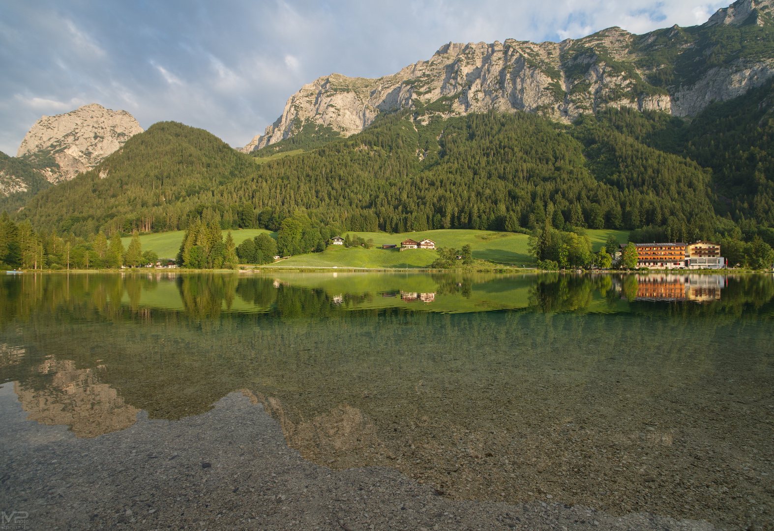 Spiegeltransparenz am Hintersee