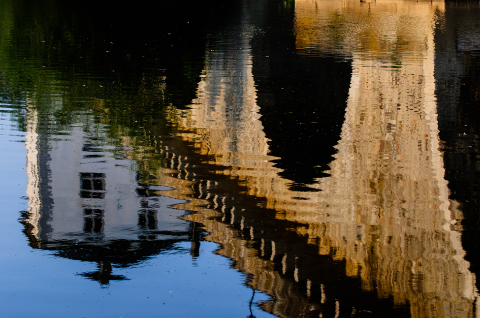 Spiegelung - Alte Lahn Brücke