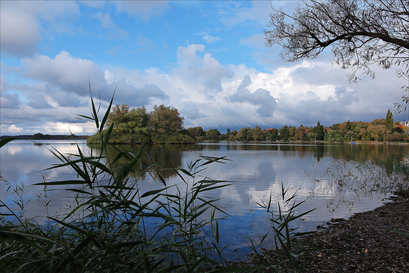 Spiegelung am Kleinen Plöner See