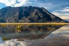 Spiegelung am Kluane Lake