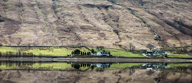 Spiegelung am Loch Fyne