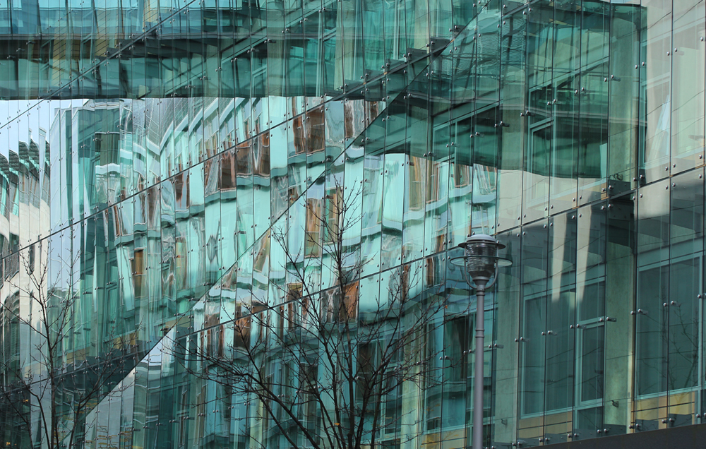 Spiegelung am Potsdamer Platz