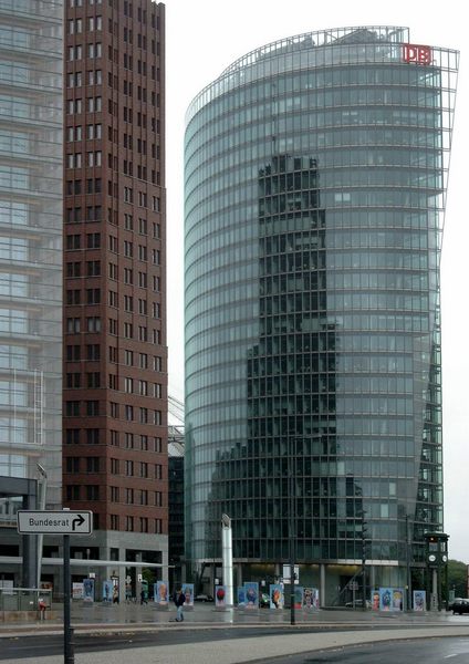 Spiegelung am Potsdammer Platz