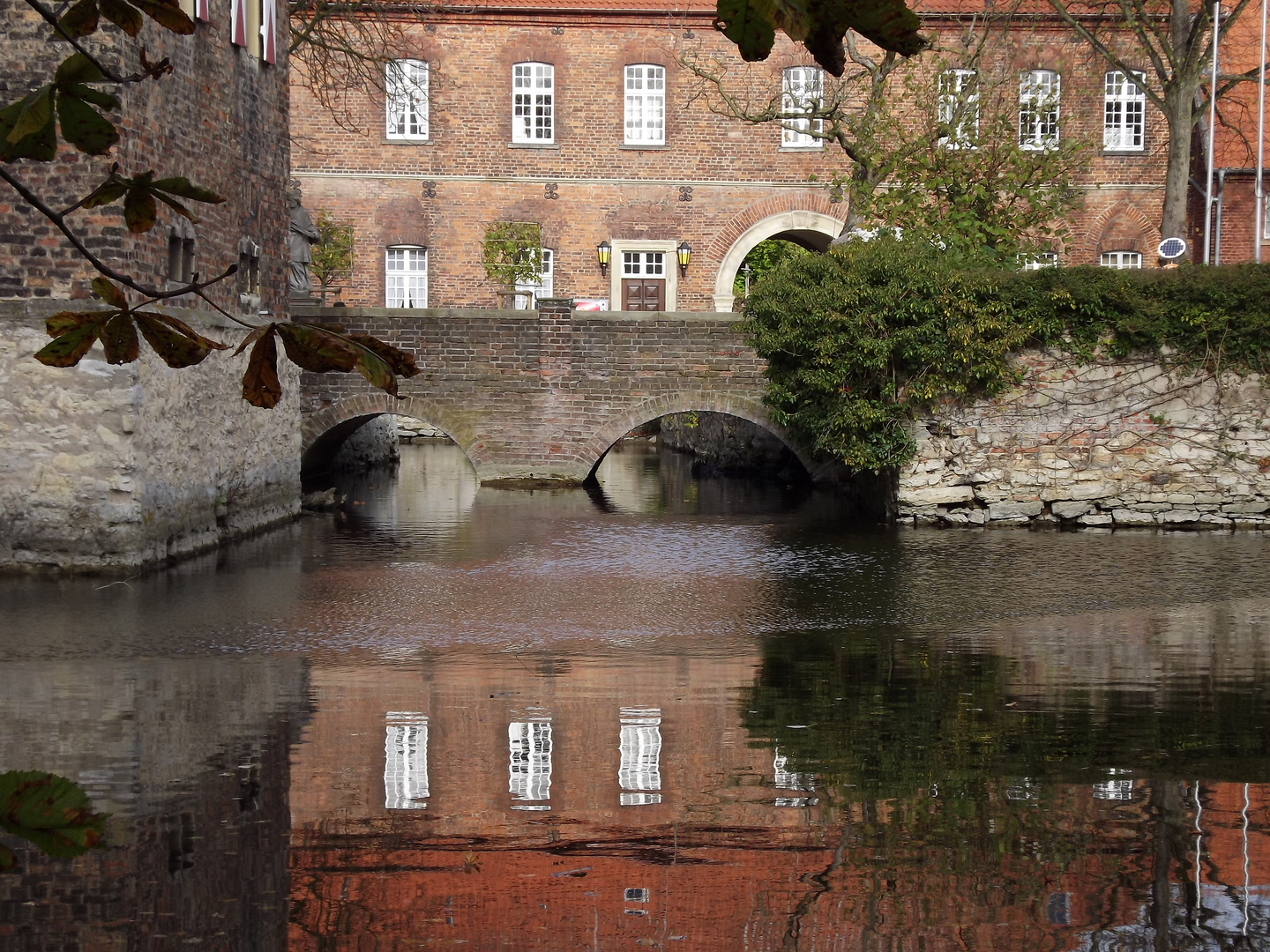 Spiegelung am Schloß