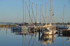 Spiegelung am Seglerhafen