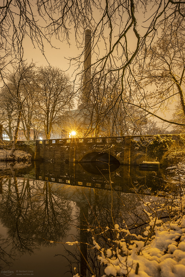 Spiegelung am Stadtgraben