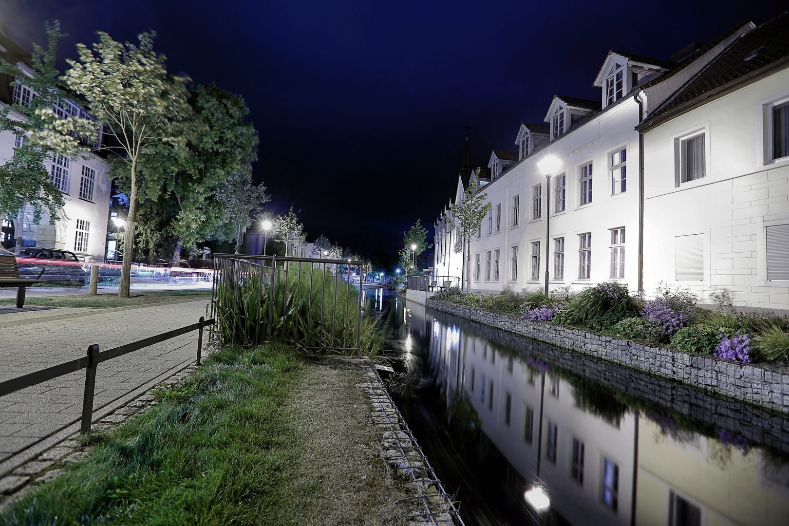 Spiegelung am Wallgraben in Detmold