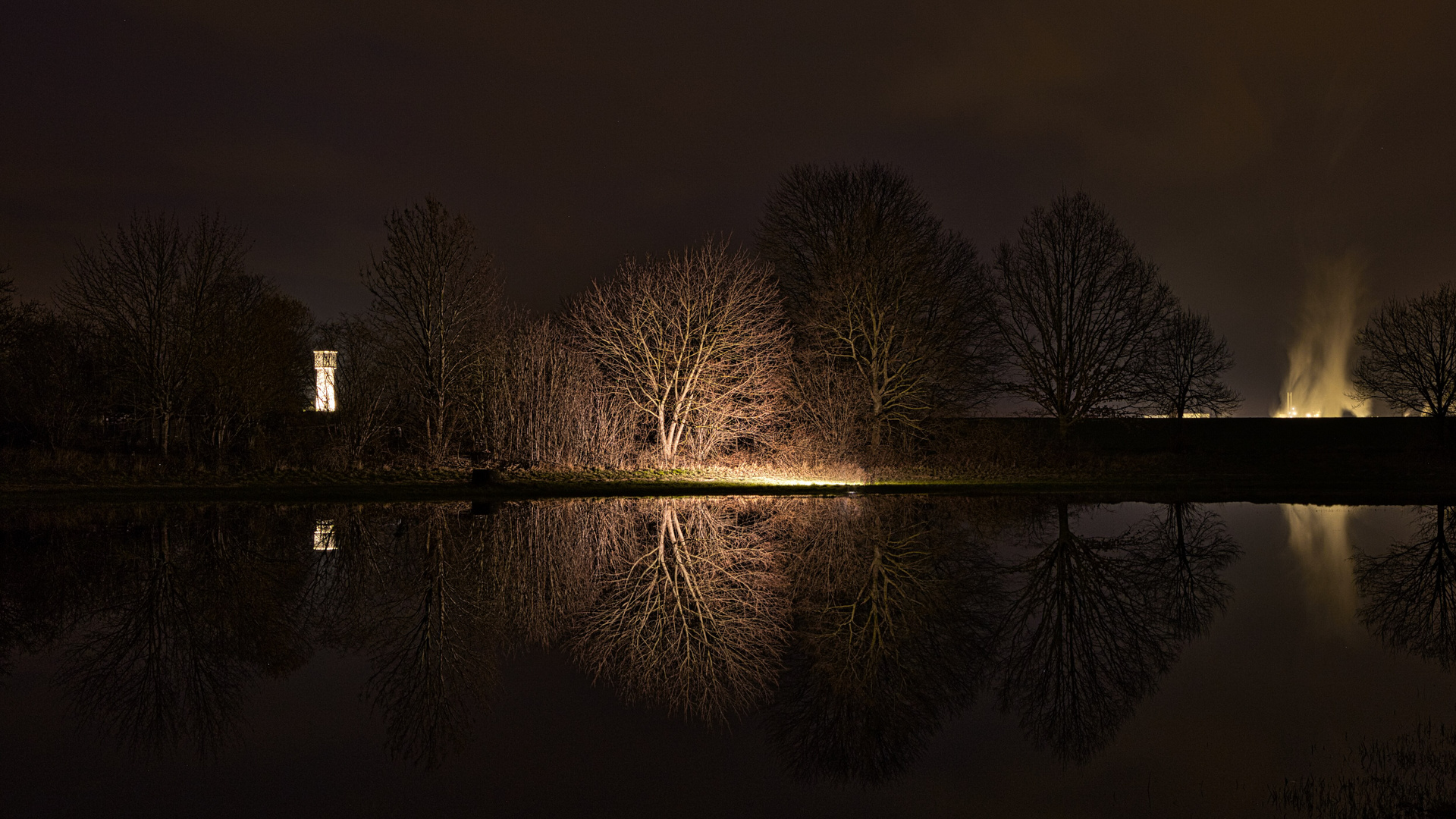 Spiegelung am Wasser