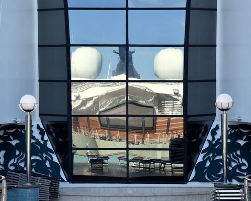 Spiegelung an Deck