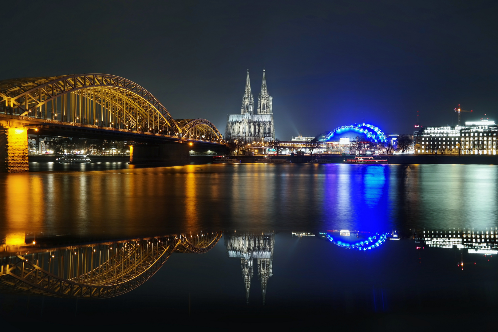 Spiegelung auf dem Handydisplay