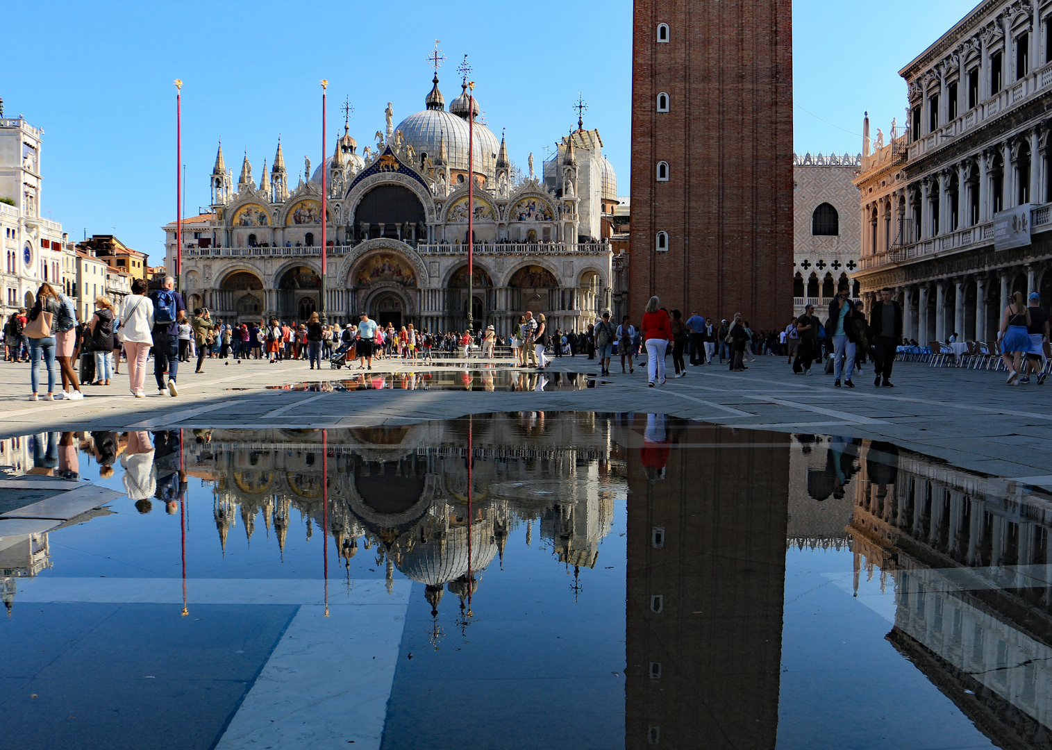 Spiegelung auf dem Markusplatz in Venedig