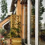 Spiegelung auf der Terrasse bei Regenwetter