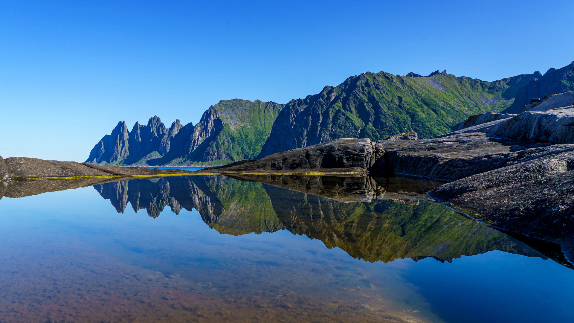 Spiegelung auf Senja