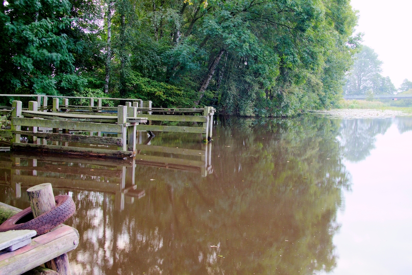 Spiegelung auf Wasser