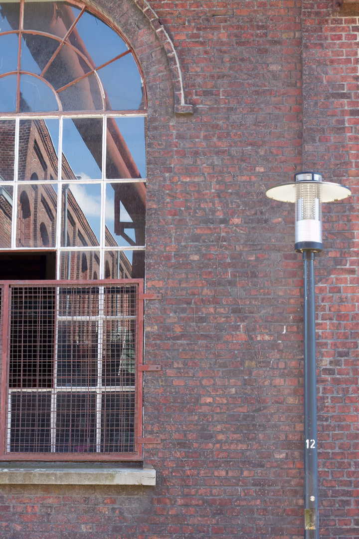 Spiegelung auf Zollverein