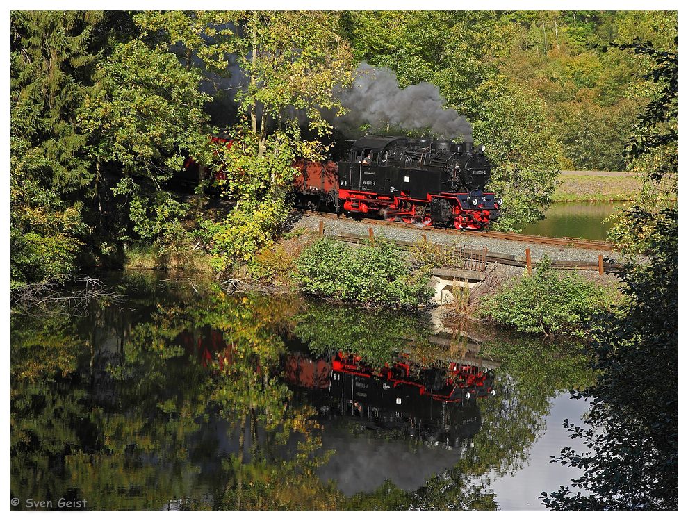Spiegelung beim Heiligen Teich Foto & Bild schmalspur, eisenbahn