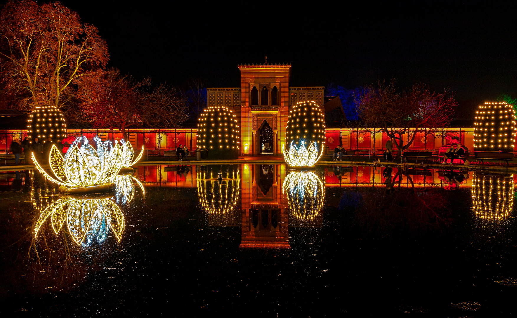 Spiegelung Chrismas Garden Wilhelma Stuttgart