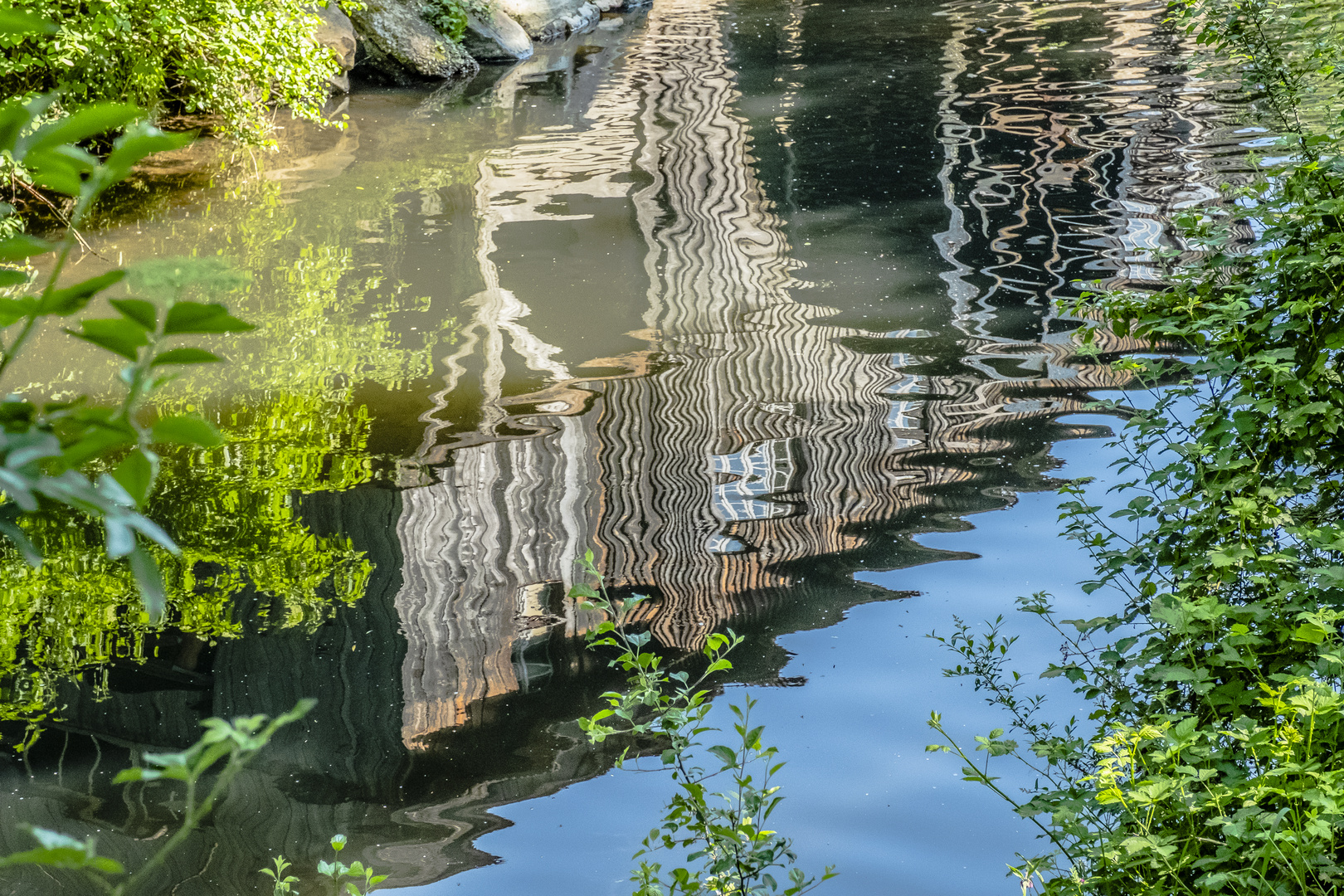 Spiegelung der alten Wassermühle