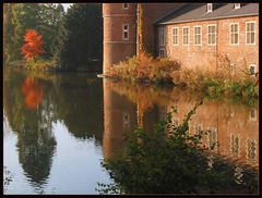 Spiegelung des Herbstes