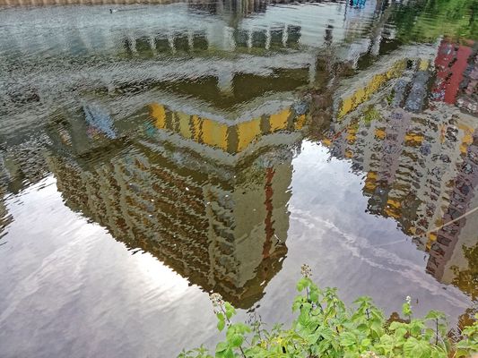 Spiegelung - Ihme-Zentrum - Hannover ...