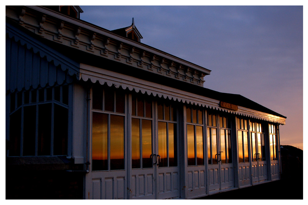 Spiegelung im Abendlicht