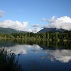 Spiegelung im Badesee