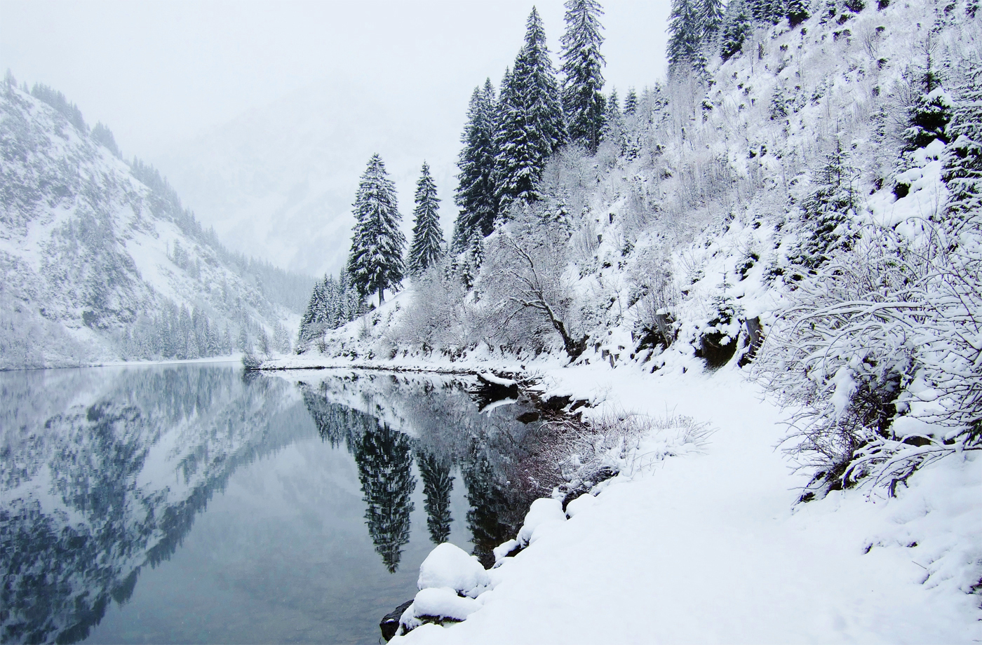 Spiegelung im Bergsee