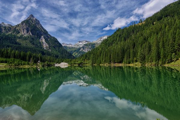 Spiegelung im Bergsee