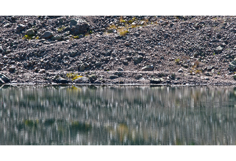 Spiegelung im Bergsee