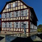 Spiegelung im Brunnen      Dienstag ist Spiegeltag