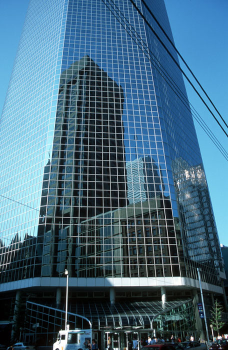 Spiegelung im Eaton-Center, Toronto