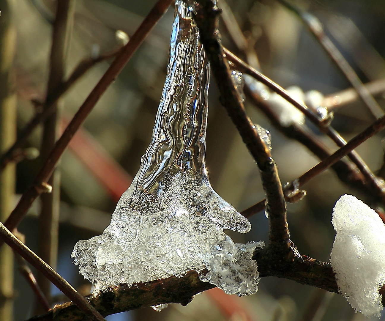 Spiegelung im Eiszapfen